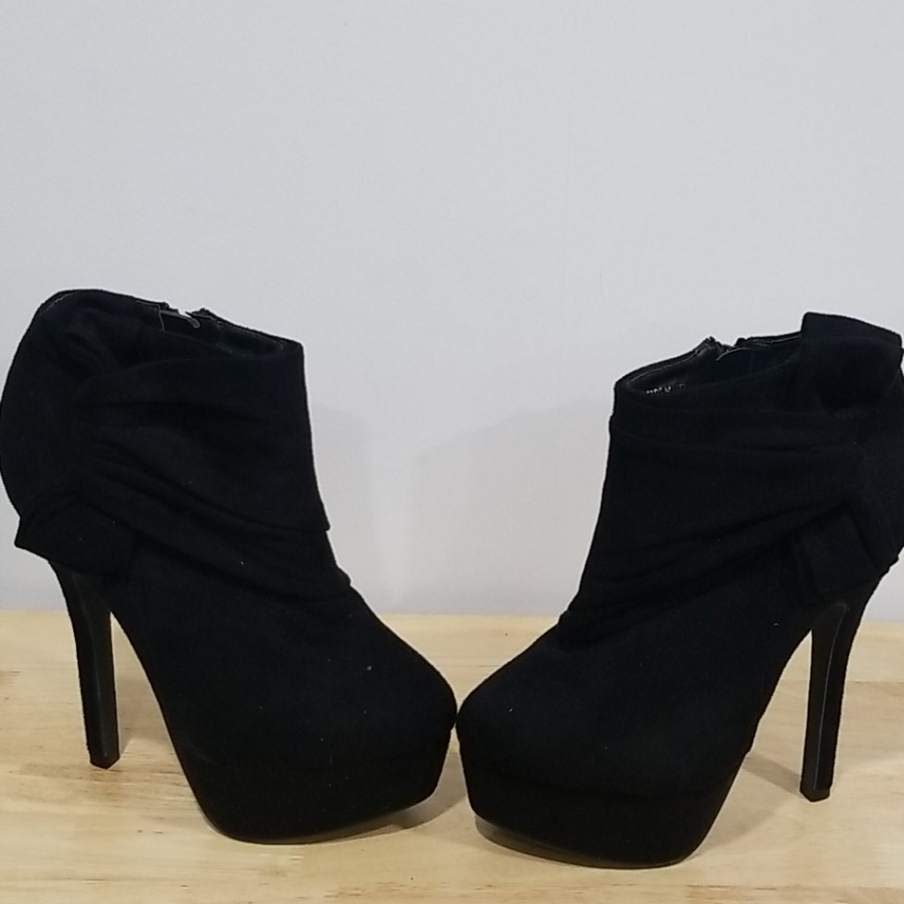 Red Circle Ankle Booties